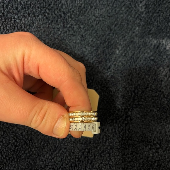 Size 6 Rose Gold Crystal Ring - Picture 4 of 6